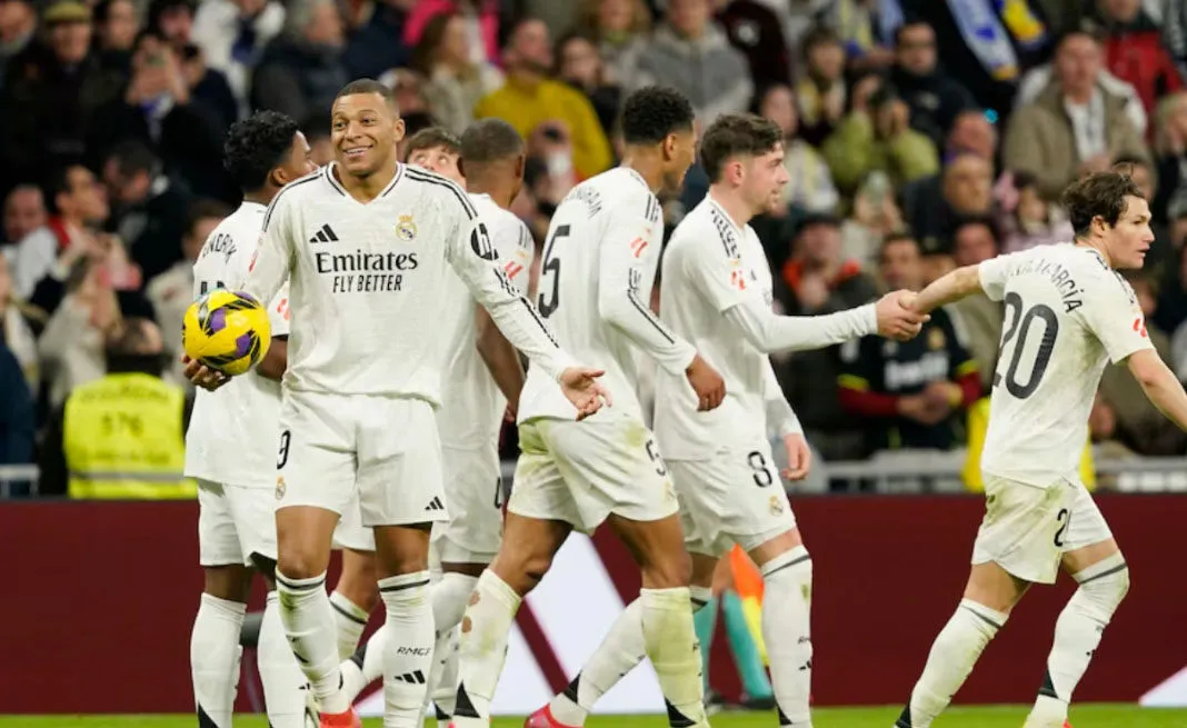 Real Madrid giành 3 điểm, Mbappe được khen hết lời